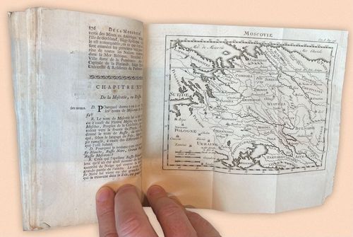 E248 - La Science Des Personnes De Cour - i4142