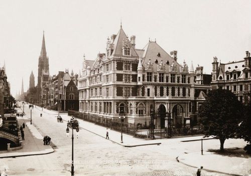 Urbanization: Cornelius Vanderbilt II House (const. 1883)