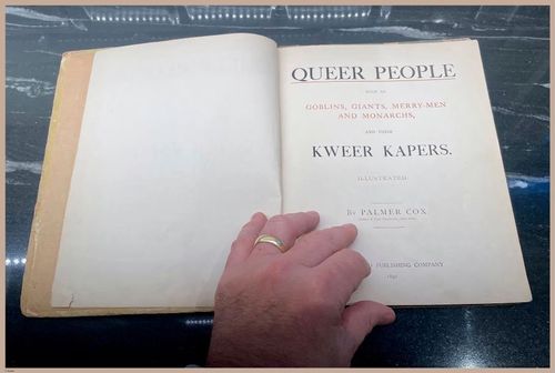 E430 - Queer People - i8806